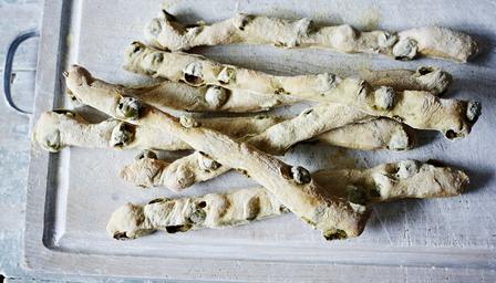 Read more about the article Olive Breadsticks